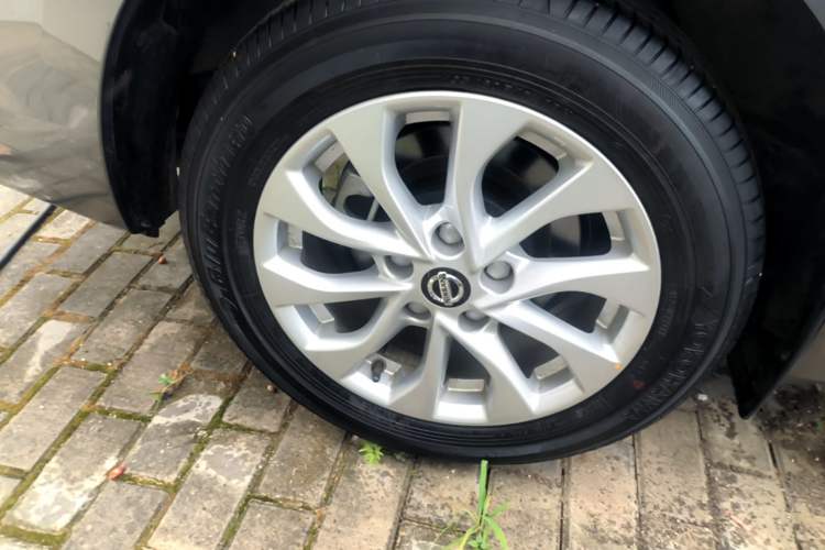 Used Nissan Sylphy 2024 Facelifted Three Classic 1.6XE CVT Comfort Edition Right Rear Wheel Hub