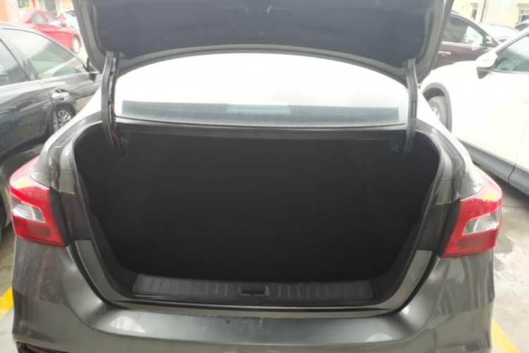 Used Nissan Sylphy 2024 Facelifted Three Classic 1.6XE CVT Comfort Edition Trunk