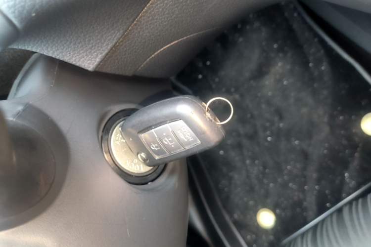Used Nissan Sylphy 2024 Facelifted Three Classic 1.6XE CVT Comfort Edition Vehicle Key