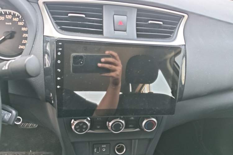 Used Nissan Sylphy 2024 Classic 1.6XE CVT Comfort Edition Audio And AC Panel