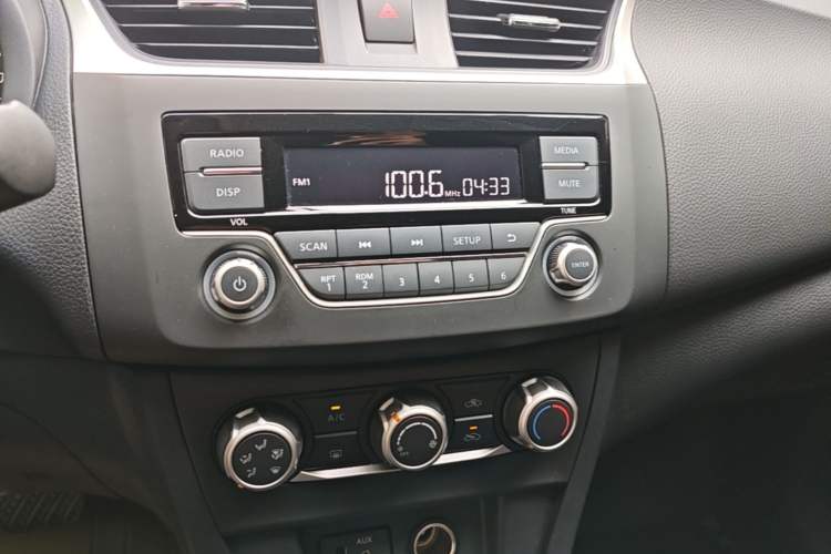 Used Nissan Sylphy 2024 Classic 1.6XE CVT Comfort Edition Audio And AC Panel