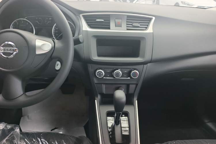 Used Nissan Sylphy 2024 Facelifted Three Classic 1.6XE CVT Comfort Edition Audio And AC Panel