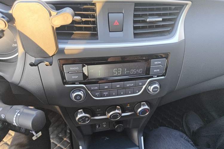 Used Nissan Sylphy 2024 Classic 1.6XE CVT Comfort Edition Audio And AC Panel