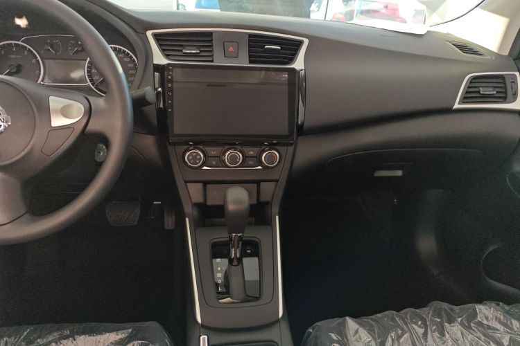 Used Nissan Sylphy 2024 Facelifted Three Classic 1.6XE CVT Comfort Edition Audio And AC Panel