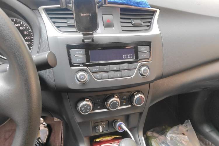 Used Nissan Sylphy 2024 Classic 1.6XE CVT Comfort Edition Audio And AC Panel