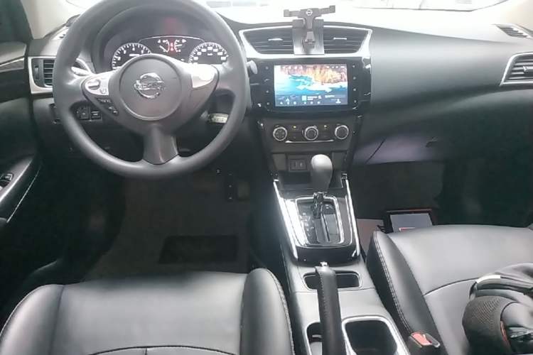 Used Nissan Sylphy 2024 Classic 1.6XL CVT Luxury Edition Audio And AC Panel