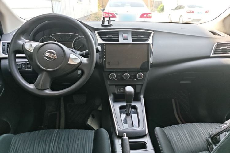 Used Nissan Sylphy 2024 Classic 1.6XE CVT Comfort Edition Center Console
