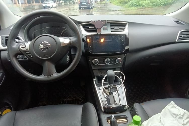 Used Nissan Sylphy 2024 Classic 1.6XL CVT Luxury Edition Center Console