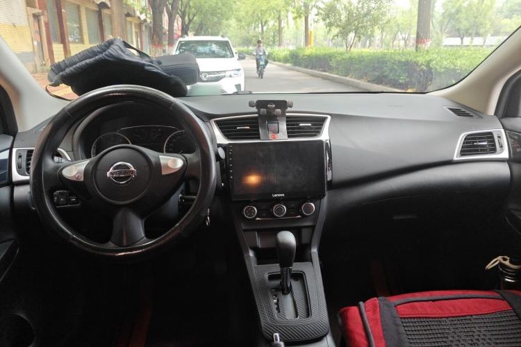 Used Nissan Sylphy 2024 Facelifted Three Classic 1.6XE CVT Comfort Edition Center Console
