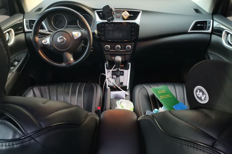 Used Nissan Sylphy 2024 Classic 1.6XL CVT Luxury Edition Center Console