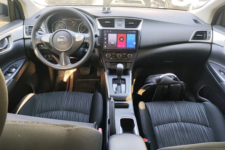 Used Nissan Sylphy 2024 Classic 1.6XE CVT Comfort Edition Center Console