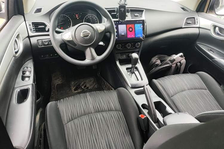 Used Nissan Sylphy 2024 Classic 1.6XE CVT Comfort Edition Center Console