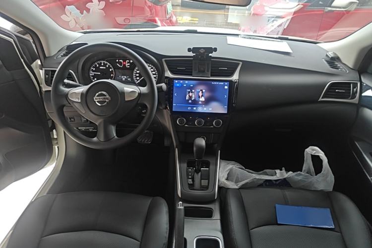 Used Nissan Sylphy 2024 Restyled Version 2 Classic 1.6XE CVT Comfort Edition Center Console