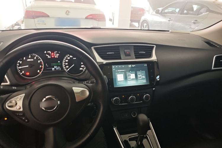 Used Nissan Sylphy 2024 Classic 1.6XL CVT Luxury Edition Center Console