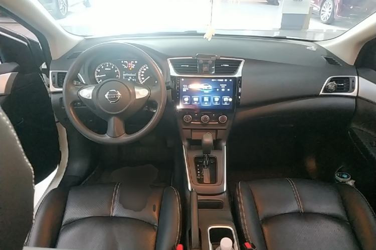 Used Nissan Sylphy 2024 Revised Version Classic 1.6XE CVT Comfort Edition Center Console