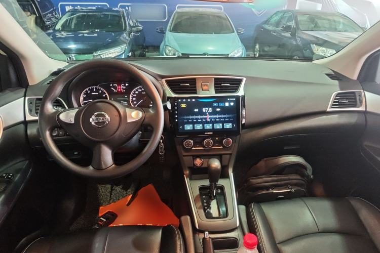 Used Nissan Sylphy 2024 Restyled Version 2 Classic 1.6XE CVT Comfort Edition Center Console