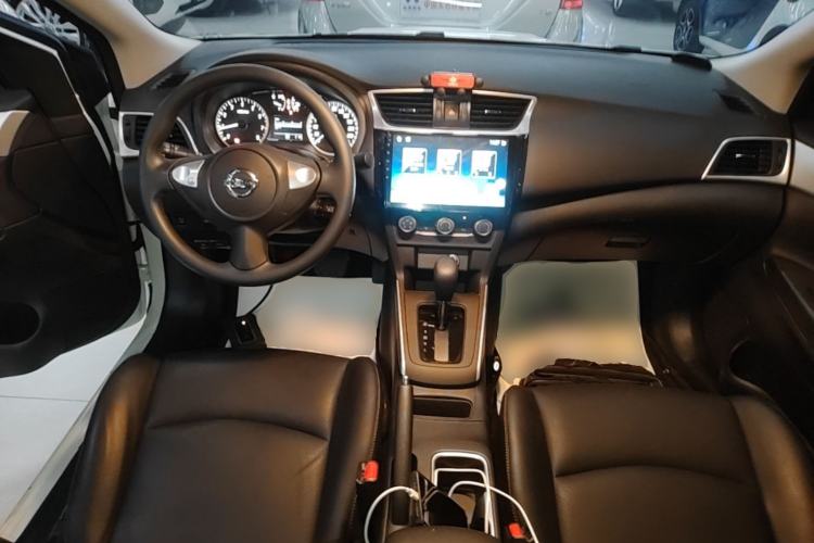 Used Nissan Sylphy 2024 Restyled Version 2 Classic 1.6XE CVT Comfort Edition Center Console