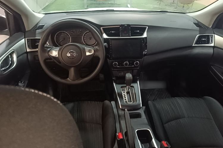 Used Nissan Sylphy 2024 Classic 1.6XE CVT Comfort Edition Center Console