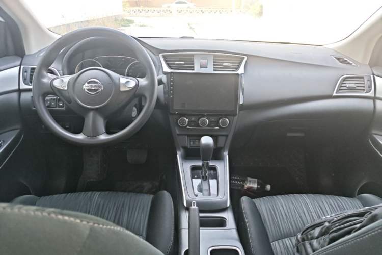 Used Nissan Sylphy 2024 Classic 1.6XE CVT Comfort Edition Center Console