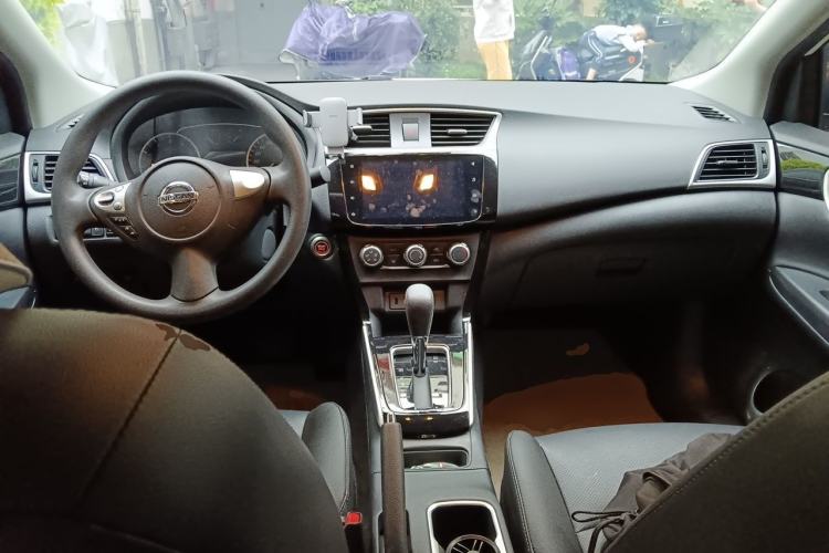 Used Nissan Sylphy 2024 Classic 1.6XV CVT Luxury Edition Center Console