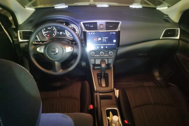 Used Nissan Sylphy 2024 Facelifted Three Classic 1.6XE CVT Comfort Edition Center Console
