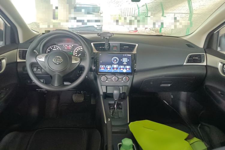 Used Nissan Sylphy 2024 Revised Version Classic 1.6XE CVT Comfort Edition Center Console