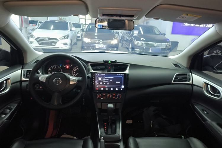 Used Nissan Sylphy 2024 Restyled Version 2 Classic 1.6XE CVT Comfort Edition Center Console