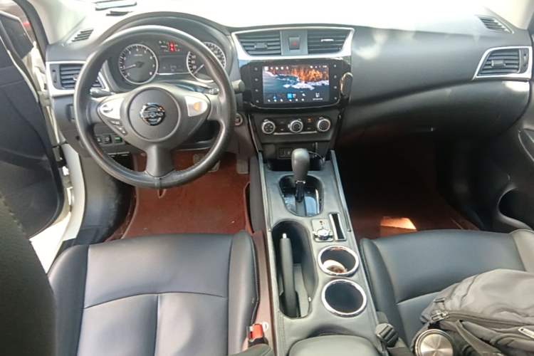 Used Nissan Sylphy 2024 Classic 1.6XV CVT Luxury Edition Center Console