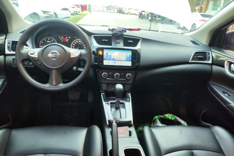Used Nissan Sylphy 2024 Classic 1.6XL CVT Luxury Edition Center Console