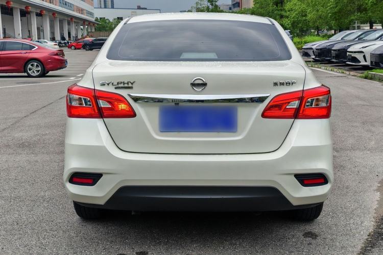 Used Nissan Sylphy 2024 Classic 1.6XE CVT Comfort Edition Exterior 2