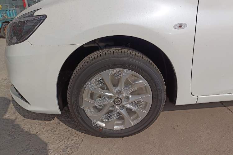 Used Nissan Sylphy 2024 Facelifted Three Classic 1.6XE CVT Comfort Edition Exterior 4