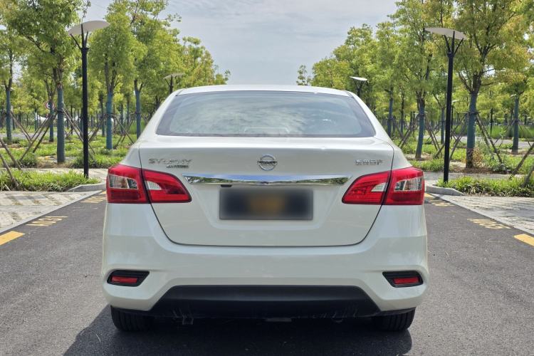 Used Nissan Sylphy 2024 Classic 1.6XL CVT Luxury Edition Exterior 4