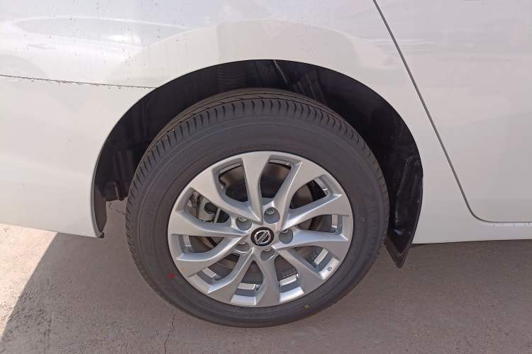Used Nissan Sylphy 2024 Facelifted Three Classic 1.6XE CVT Comfort Edition Exterior 5
