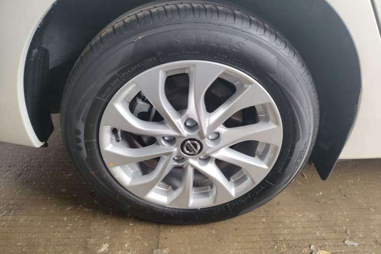 Used Nissan Sylphy 2024 Revised Version 2 Classic 1.6XL CVT Luxury Edition Exterior 5
