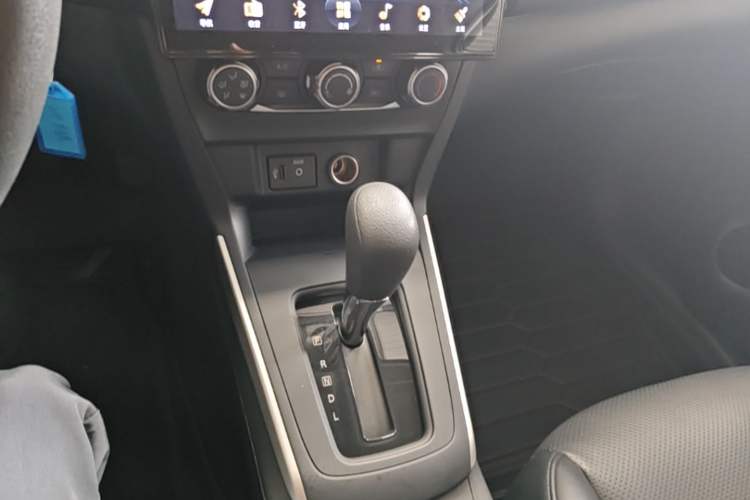 Used Nissan Sylphy 2024 Classic 1.6XE CVT Comfort Edition Gear Lever