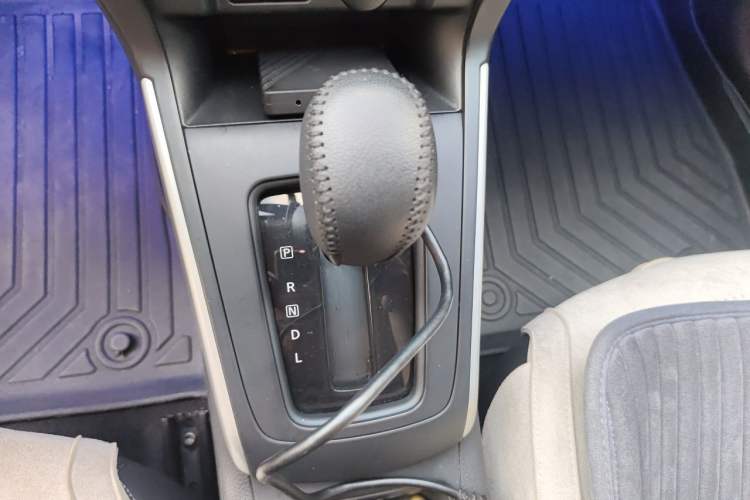 Used Nissan Sylphy 2024 Classic 1.6XE CVT Comfort Edition Gear Lever
