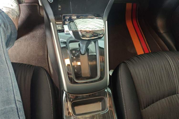 Used Nissan Sylphy 2024 Restyled Version 2 Classic 1.6XE CVT Comfort Edition Gear Lever