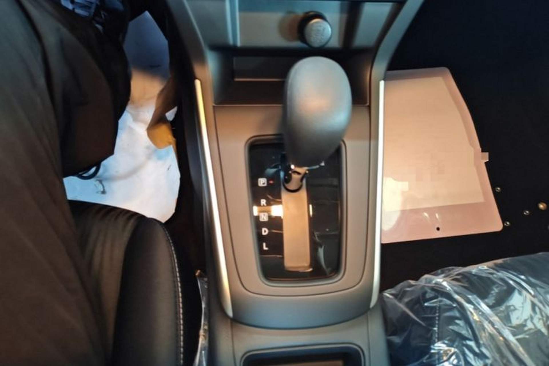 Used Nissan Sylphy 2024 Facelifted Three Classic 1.6XE CVT Comfort Edition Gear Lever