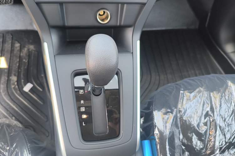 Used Nissan Sylphy 2024 Facelifted Three Classic 1.6XE CVT Comfort Edition Gear Lever