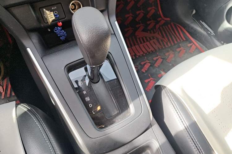 Used Nissan Sylphy 2024 Classic 1.6XE CVT Comfort Edition Gear Lever