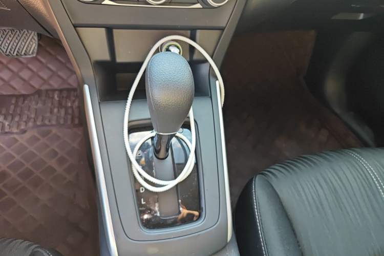 Used Nissan Sylphy 2024 Facelifted Three Classic 1.6XE CVT Comfort Edition Gear Lever