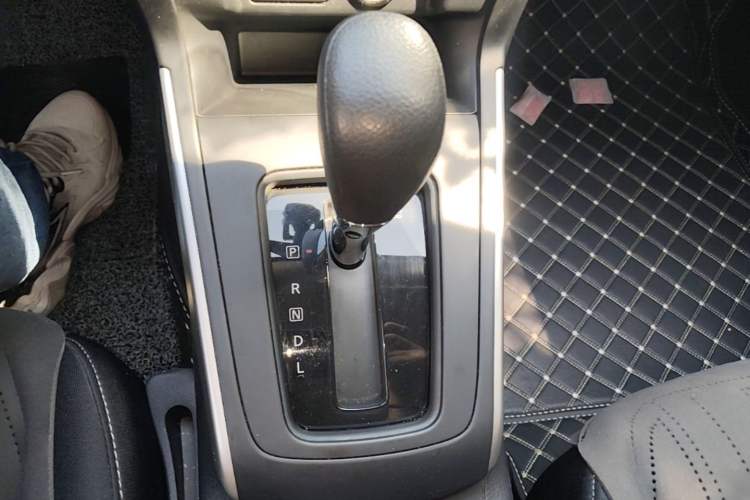 Used Nissan Sylphy 2024 Classic 1.6XE CVT Comfort Edition Gear Lever
