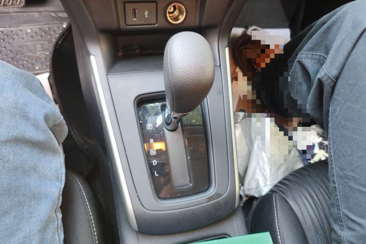 Used Nissan Sylphy 2024 Classic 1.6XE+ CVT Large-Screen Version Gear Lever