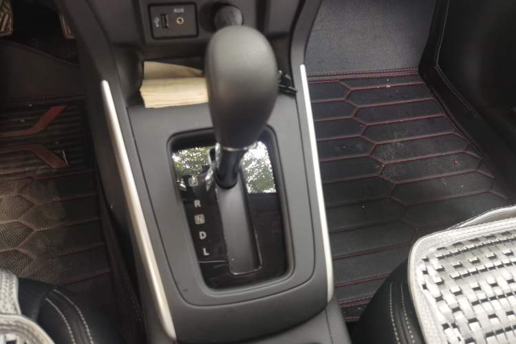 Used Nissan Sylphy 2024 Classic 1.6XE CVT Comfort Edition Gear Lever