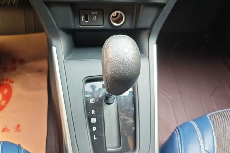 Used Nissan Sylphy 2024 Classic 1.6XE CVT Comfort Edition Gear Lever