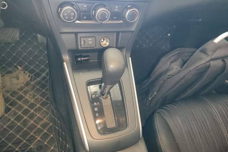 Used Nissan Sylphy 2024 Classic 1.6XE CVT Comfort Edition Gear Lever