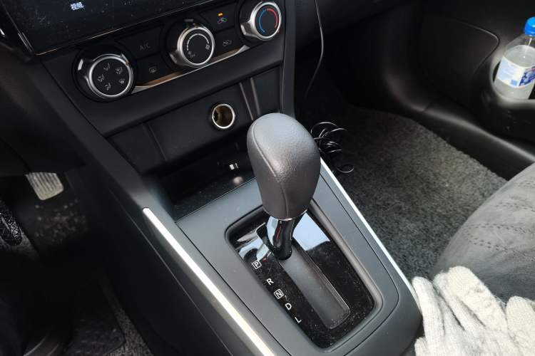 Used Nissan Sylphy 2024 Restyled Version 2 Classic 1.6XE CVT Comfort Edition Gear Lever