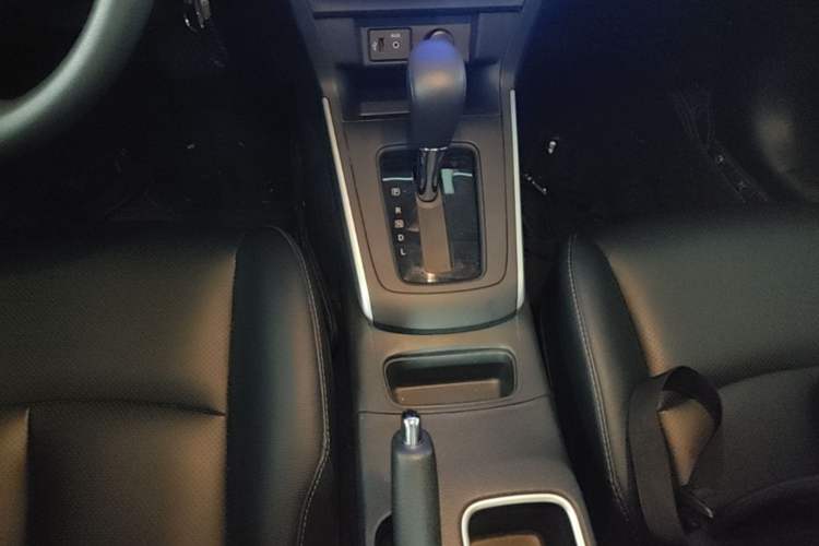 Used Nissan Sylphy 2024 Classic 1.6XE CVT Comfort Edition Gear Lever