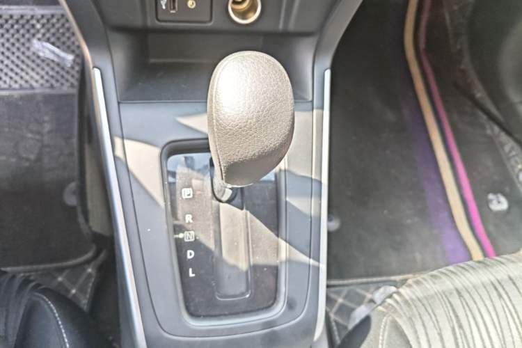 Used Nissan Sylphy 2024 Classic 1.6XE CVT Comfort Edition Gear Lever