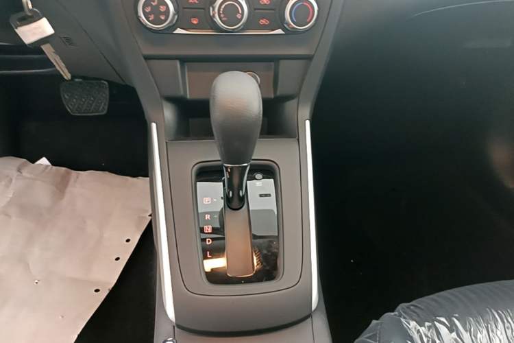 Used Nissan Sylphy 2024 Facelifted Three Classic 1.6XE CVT Comfort Edition Gear Lever
